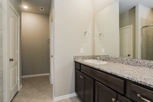 Building Photo - 25726 Northpark Palm Dr