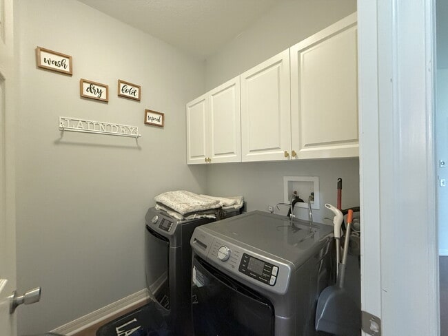 Building Photo - "Charming 3-Bedroom villa in Wesley Chapel...