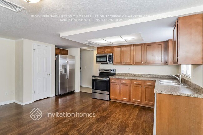 Building Photo - 2253 Hama Dr