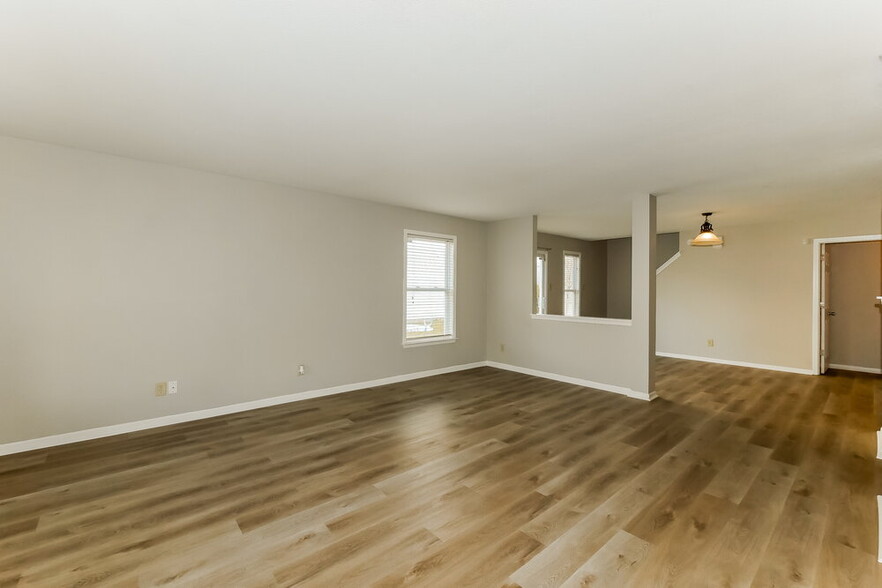 Building Photo - 10121 Cumberland Pointe Blvd