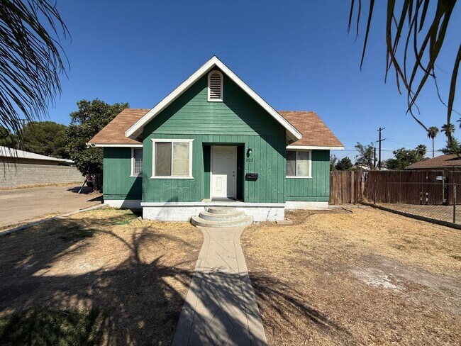 Primary Photo - 322 Lincoln Ave