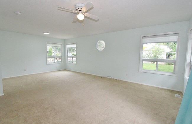 Building Photo - 12603 W Castlewood Dr