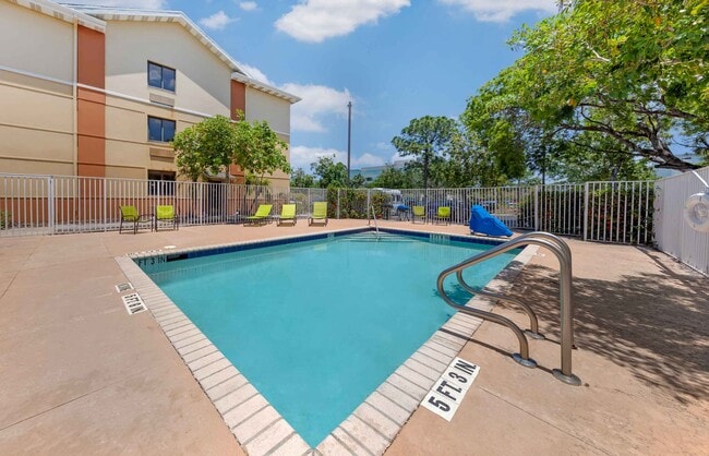 Building Photo - Furnished Studio-Fort Lauderdale - Cypress Creek - NW 6th Way