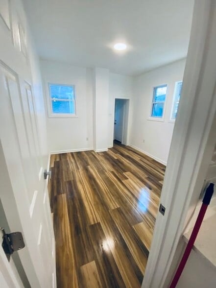 Building Photo - 5016 Reno St