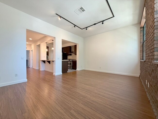 Building Photo - Modern Live/Work Loft In Sought After Depo...