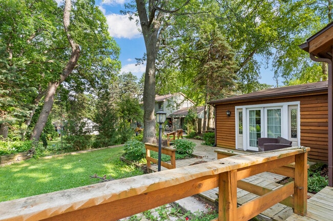 Building Photo - 21368 W Pepper Dr