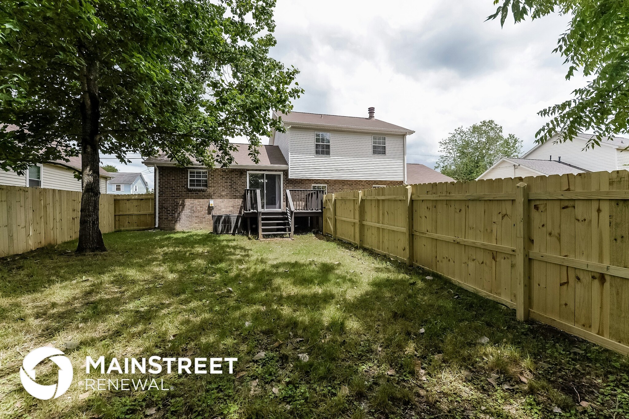 Building Photo - 3216 Country Lawn Dr