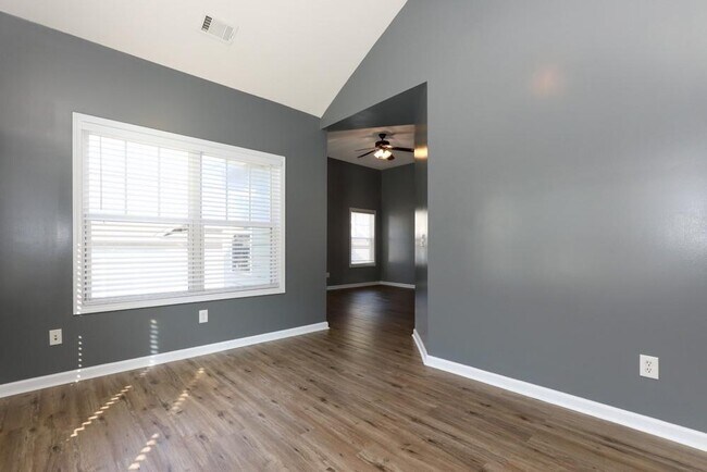 Building Photo - 2871 Cross Creek Dr
