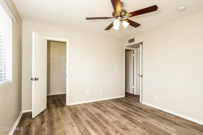Building Photo - 5501 N 68th Ave