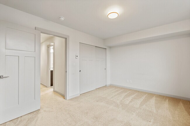 Building Photo - 1624 E Yesler Wy