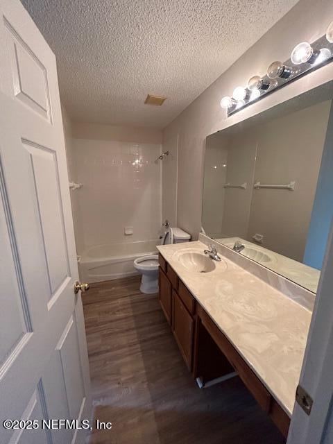 Building Photo - 2095 Willesdon Dr E