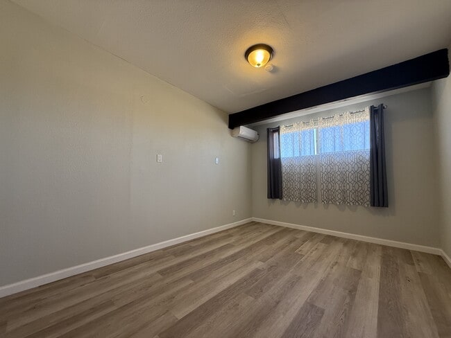 Building Photo - 61576 Aberdeen Dr