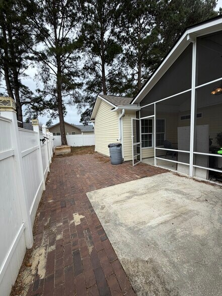 Building Photo - 7 W Morningside Dr