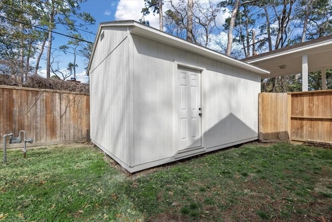 Building Photo - 20 Woody Creek Dr