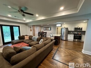 Building Photo - 2225 Beecher Cir SW