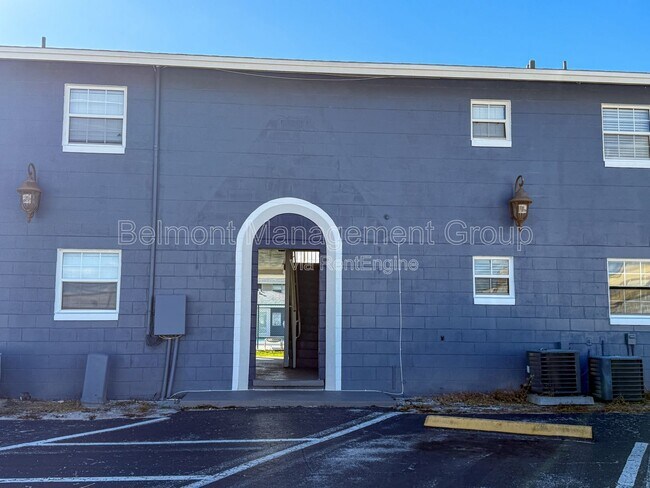 Building Photo - 1400 Eudora Rd