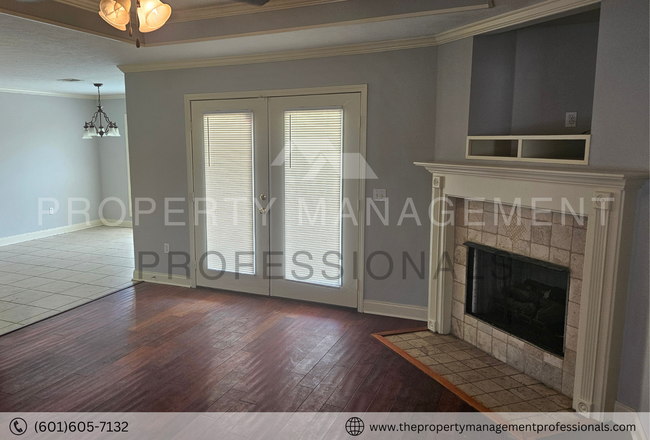 Building Photo - 121 Cherry Laurel Cir