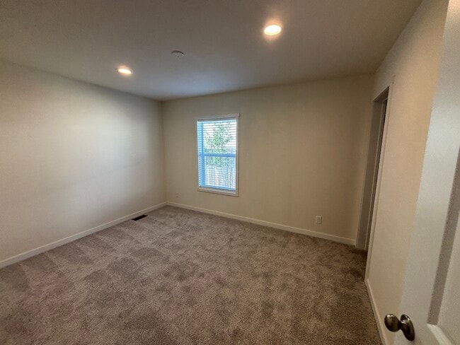 Building Photo - 1512 Agape Way