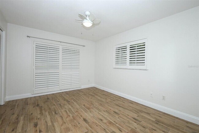 Building Photo - 411 Valencia Cir