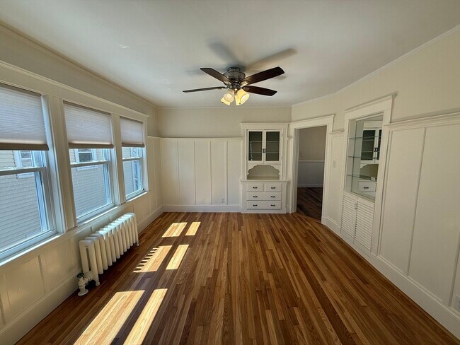 Building Photo - 15 Chauncey St