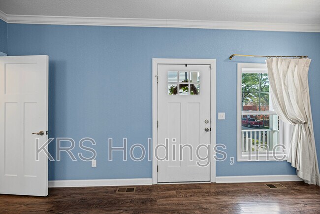 Building Photo - 9553 14th Bay St