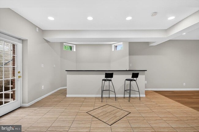 Building Photo - 42071 Pepperbush Pl