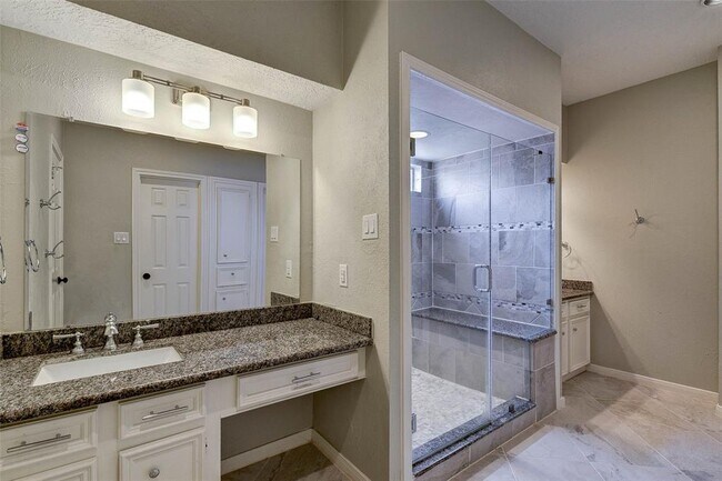 Building Photo - 20642 Laurel Lock Dr