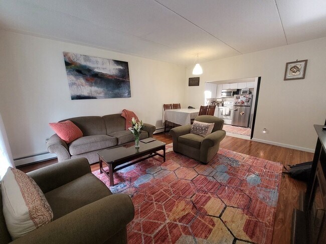 Building Photo - 80 N Warren St