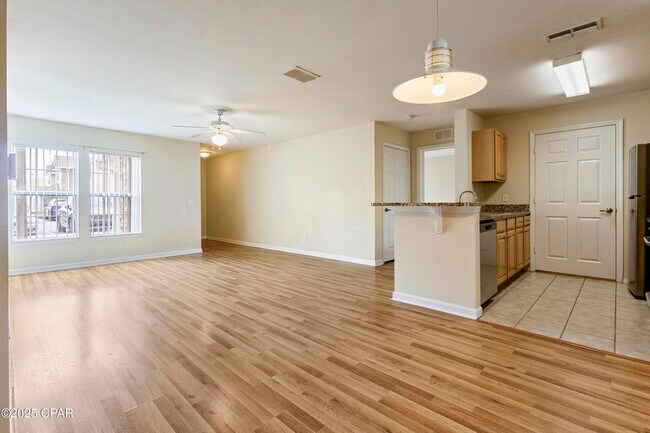 Building Photo - 1203 Lighthouse Rd