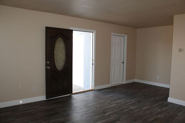 Building Photo - 1013-1013 12th St