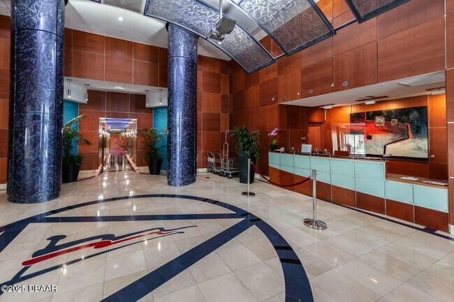 Building Photo - 231 Riverside Dr