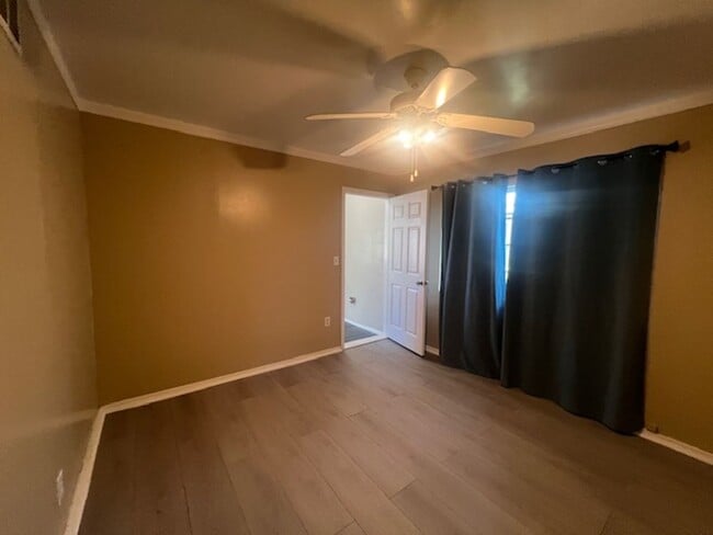 Building Photo - Charming 1 Bedroom, 1 Bathroom ADU in Pacoima! Ready for Move-In!