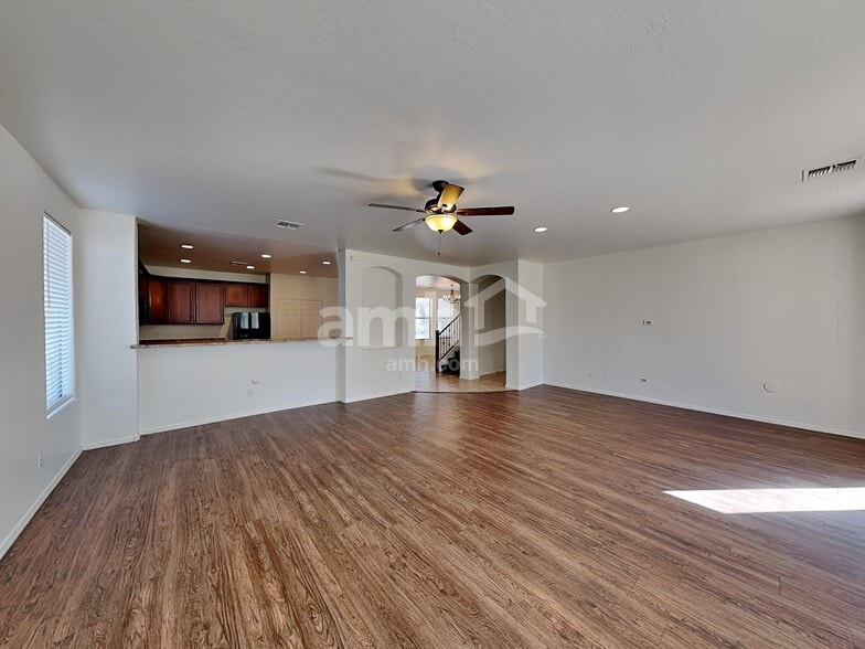 Building Photo - 14223 W Jenan Dr