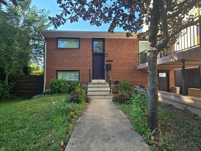 Building Photo - 4575 Blaine St NE