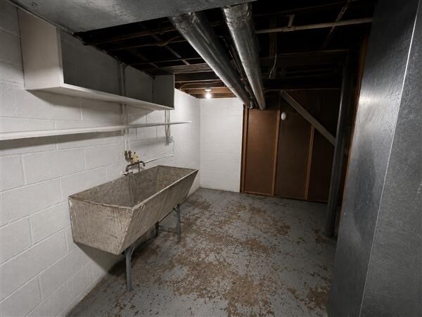 Building Photo - 629 Watson Ave