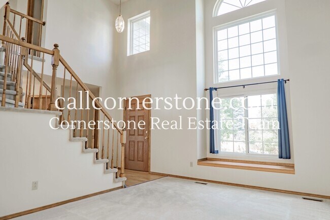 Building Photo - 6385 Shirecliff Dr