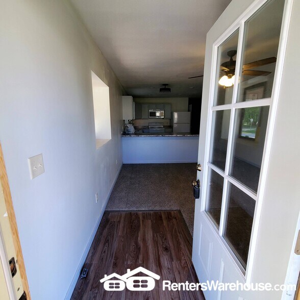 Building Photo - 224 N Nicollet St