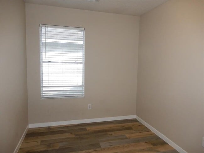 Building Photo - 941 Leadenhall Cir
