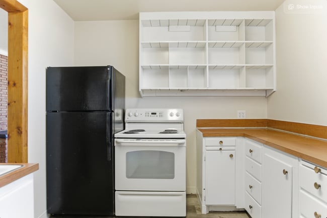 Building Photo - 466 E Center St