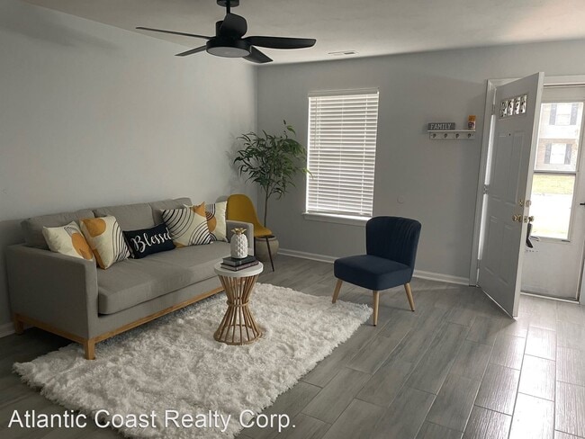 Building Photo - 2 br, 1 bath House - 3512 Clover Meadows D...
