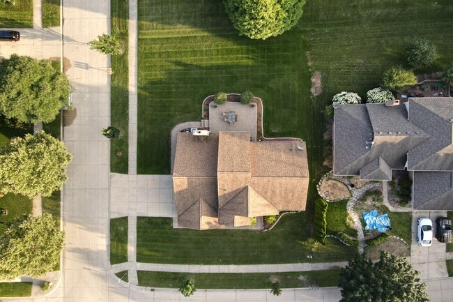 Building Photo - 6710 Westpointe Dr