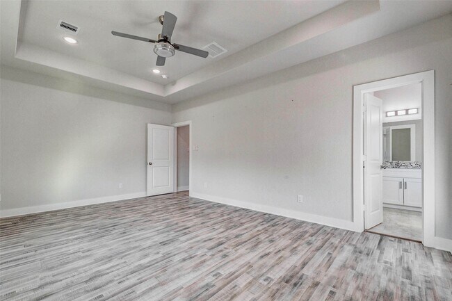 Building Photo - 4677 Bellfort Ave