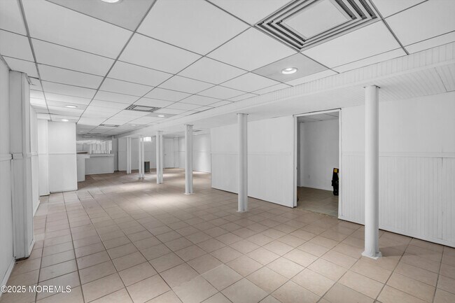 Building Photo - 352 Leesville Rd