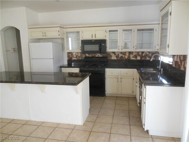 Building Photo - 2516 Chenault Cir