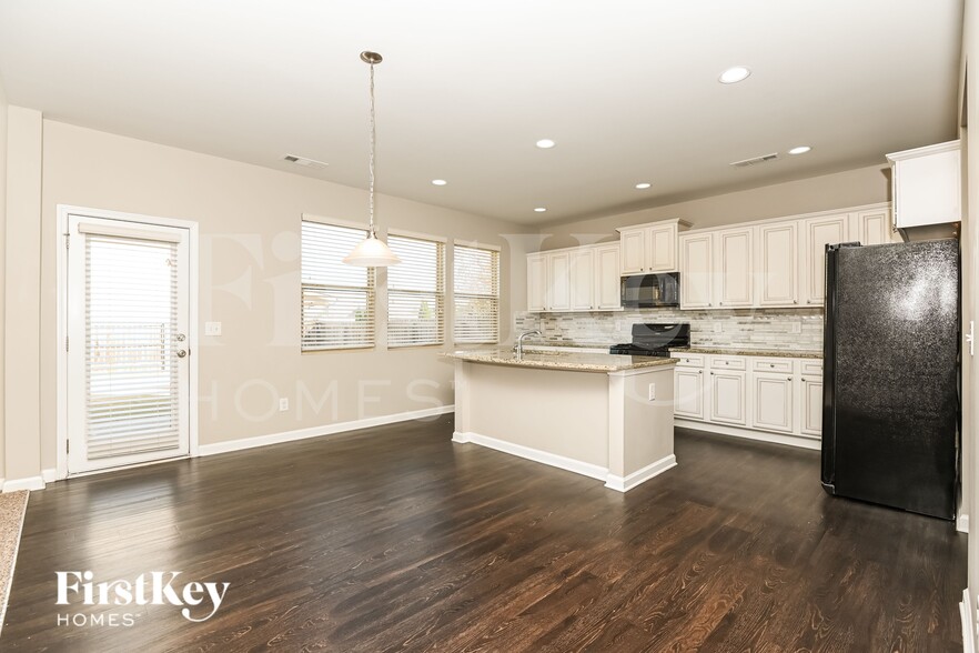 Building Photo - 81 Laurelcrest Ln