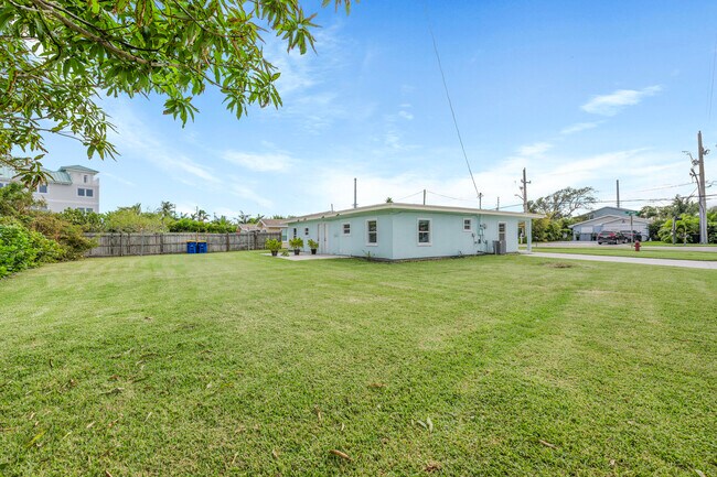 Building Photo - 1400 Binney Dr