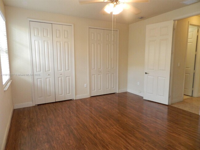 Building Photo - 16020 SW 91st Ct