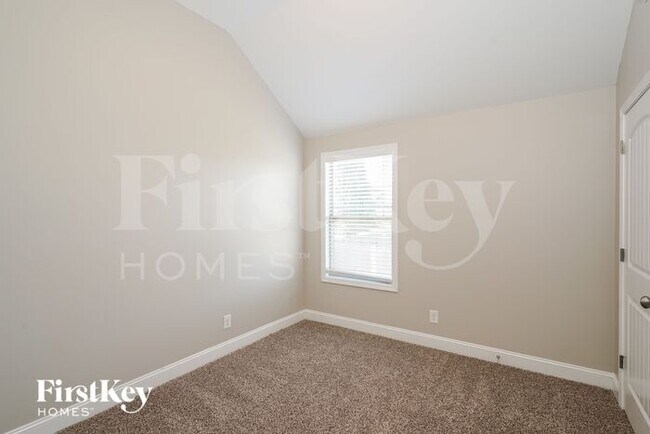 Building Photo - 2352 Pea Ridge Rd