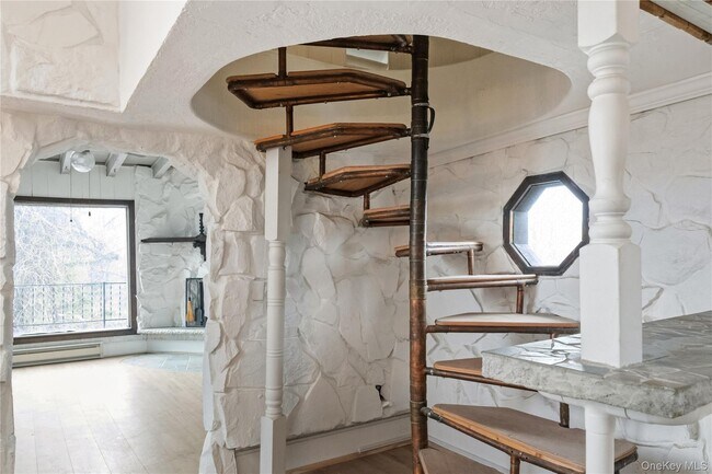 Building Photo - 378 Broadway