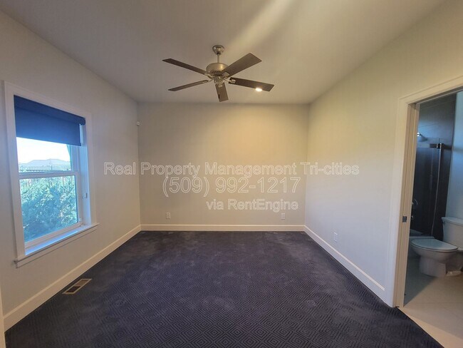 Building Photo - 1644 Naples Ln
